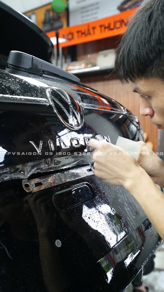 Thi công phủ PPF bảo vệ nội thất và ngoại thất ô tô Ari cho Volkswagen Viloran: Báo giá mới nhất 2024
