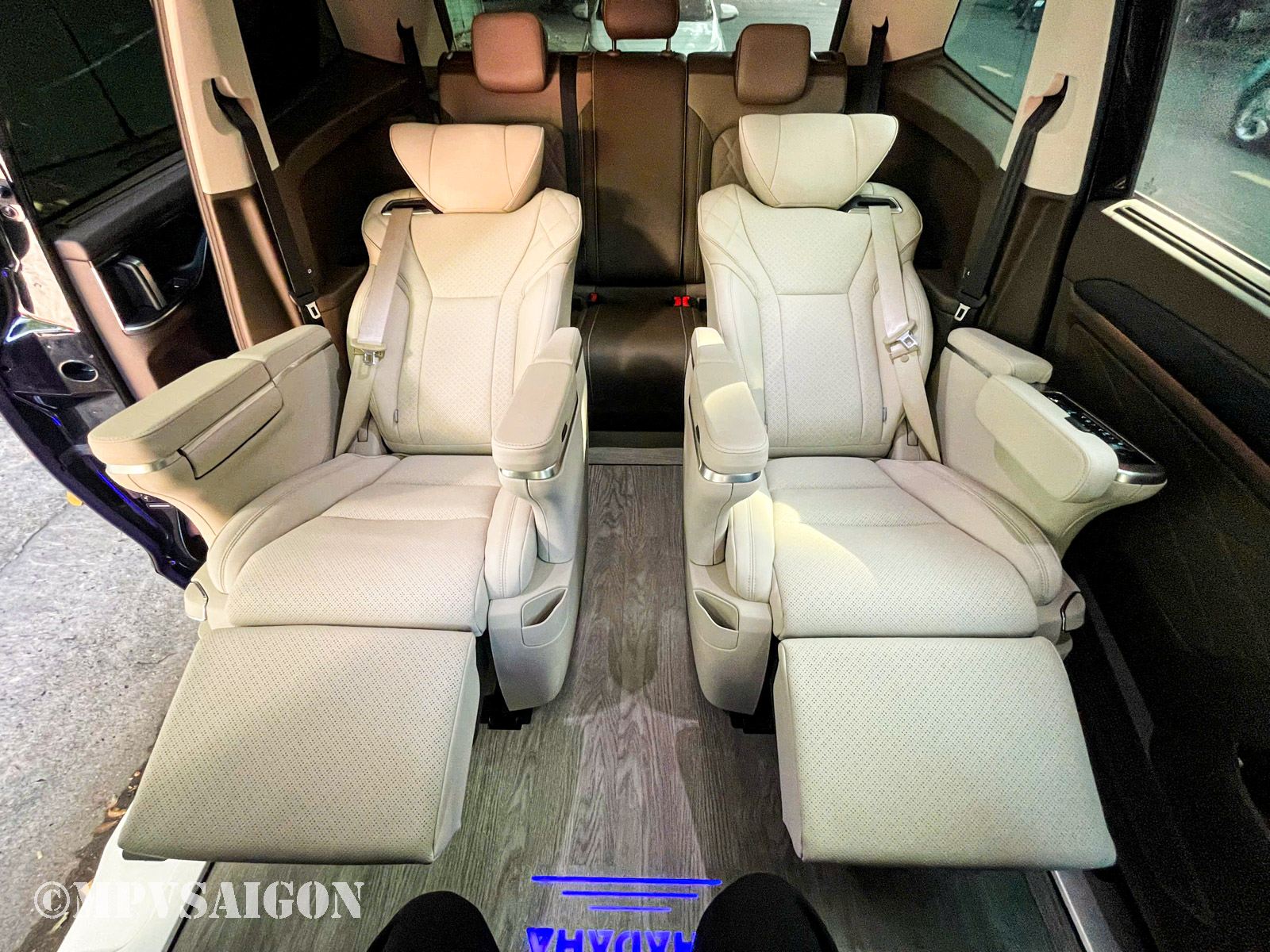 Ghế Limousine Volkswagen Viloran: kinh nghiệm và phương án độ từ chuyên gia