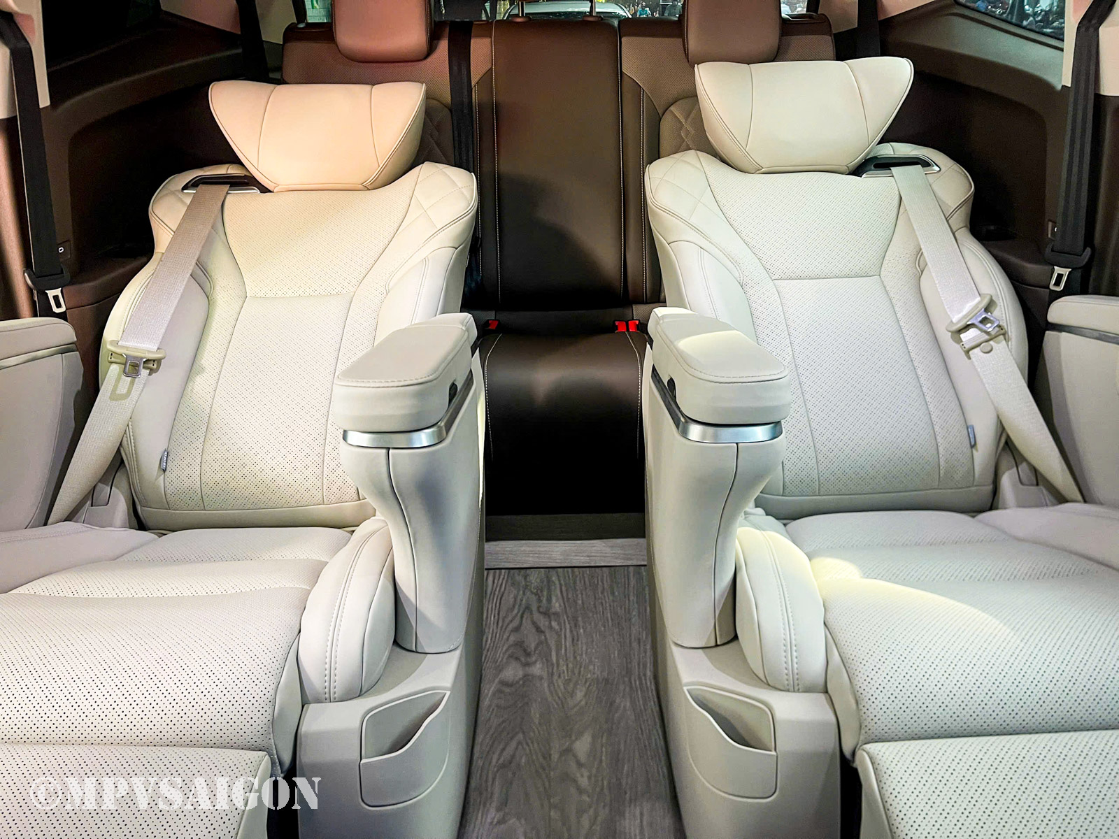Ghế Limousine Volkswagen Viloran: kinh nghiệm và phương án độ từ chuyên gia