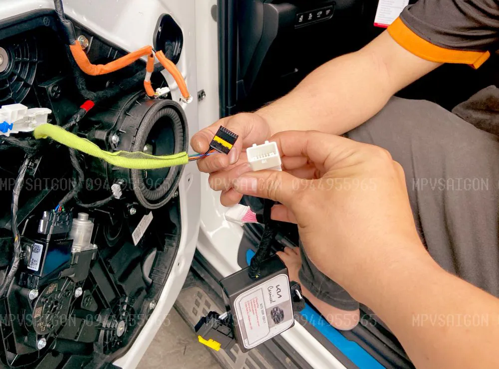 Auto Lock Kia Carnival 2024 2025 tại MPV Saigon