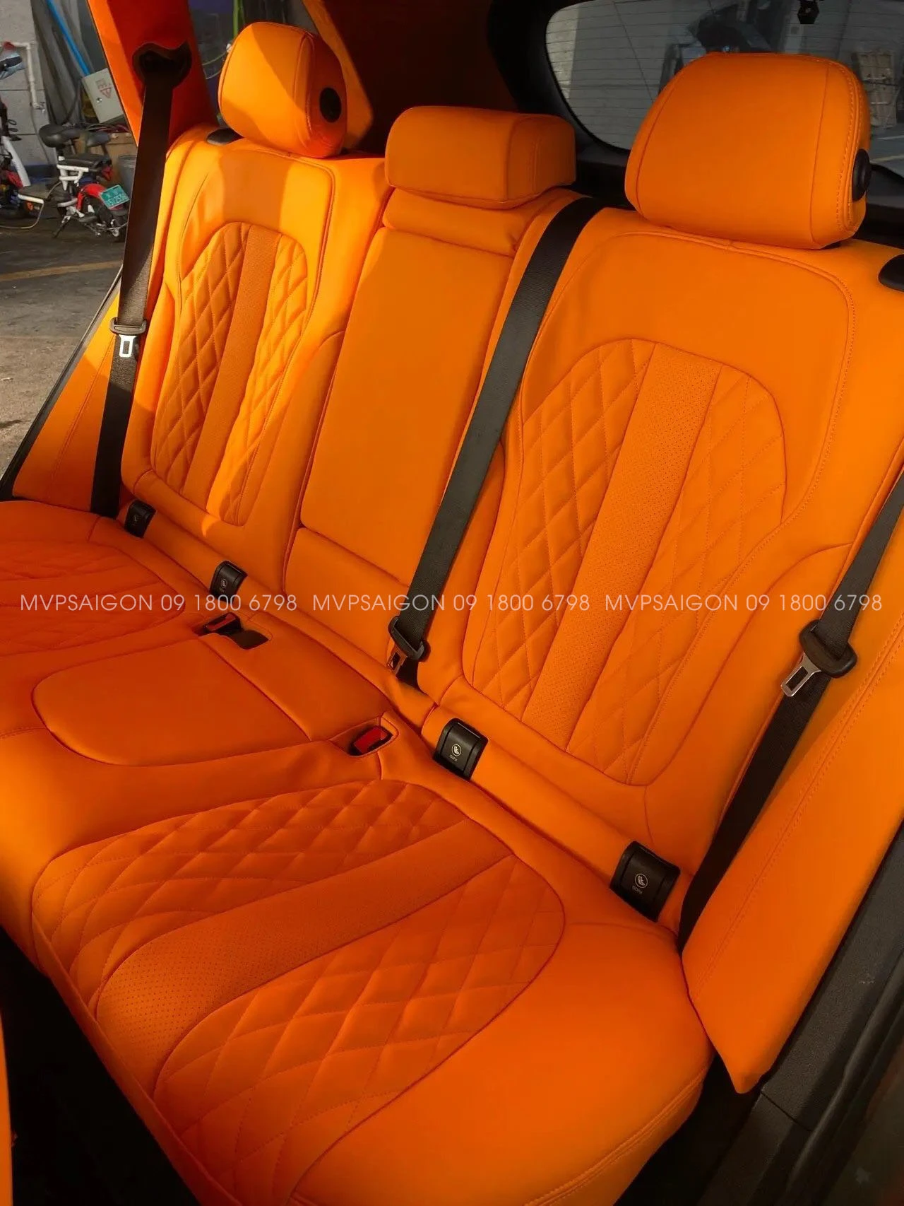 Bọc da ghế & đổi màu nội thất BMW
