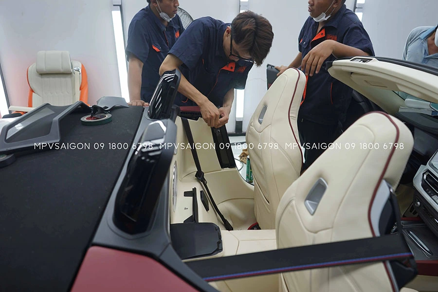 Bọc da ghế & đổi màu nội thất BMW
