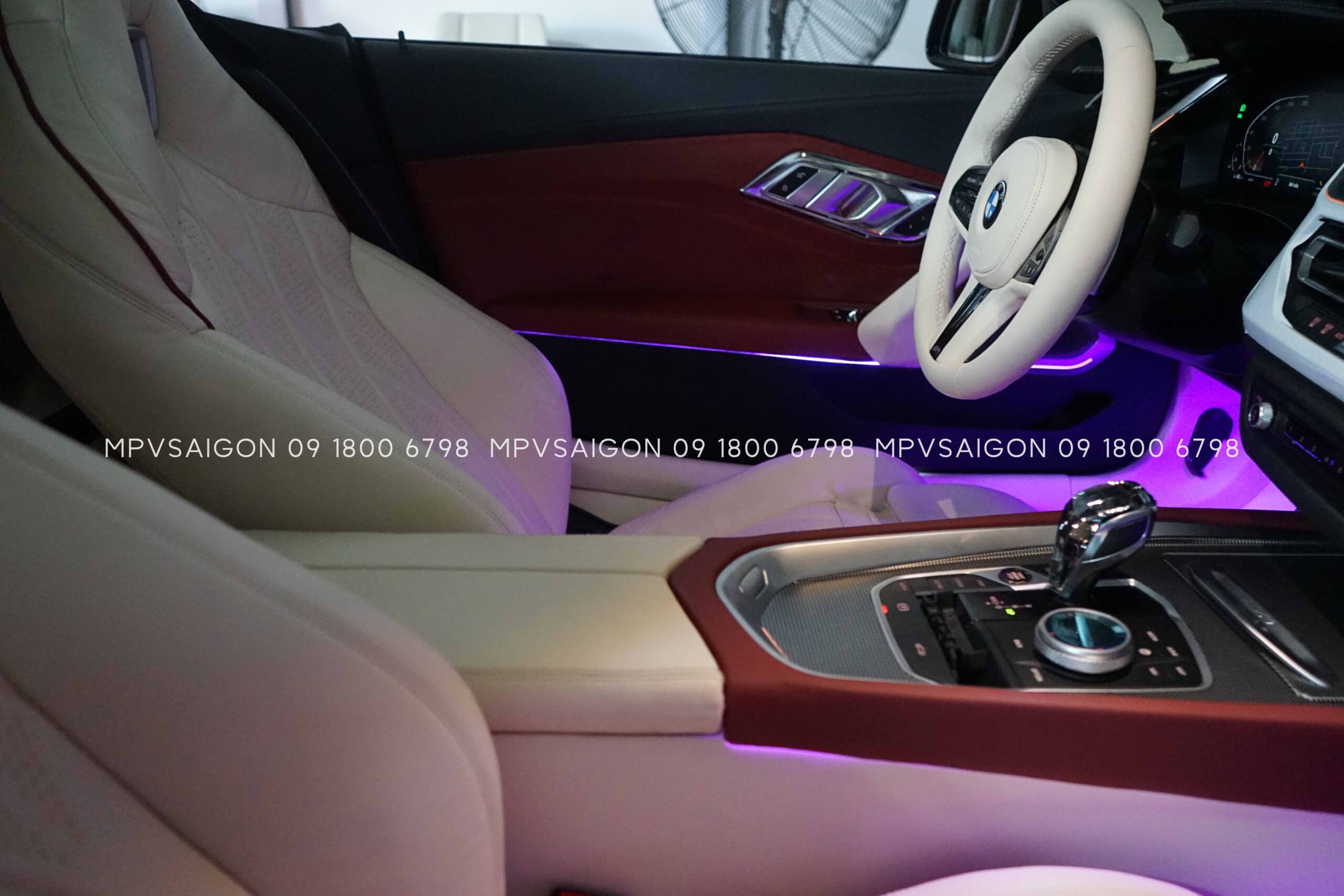 Bọc da đổi màu nội thất dành cho BMW Z4