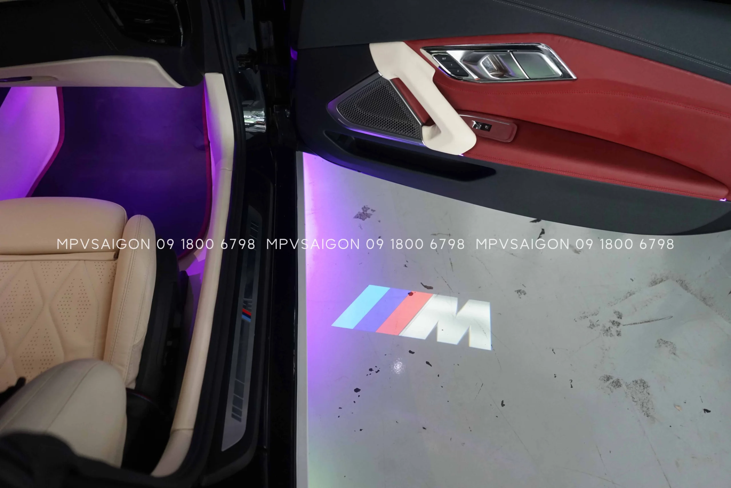 Bọc da đổi màu nội thất dành cho BMW Z4