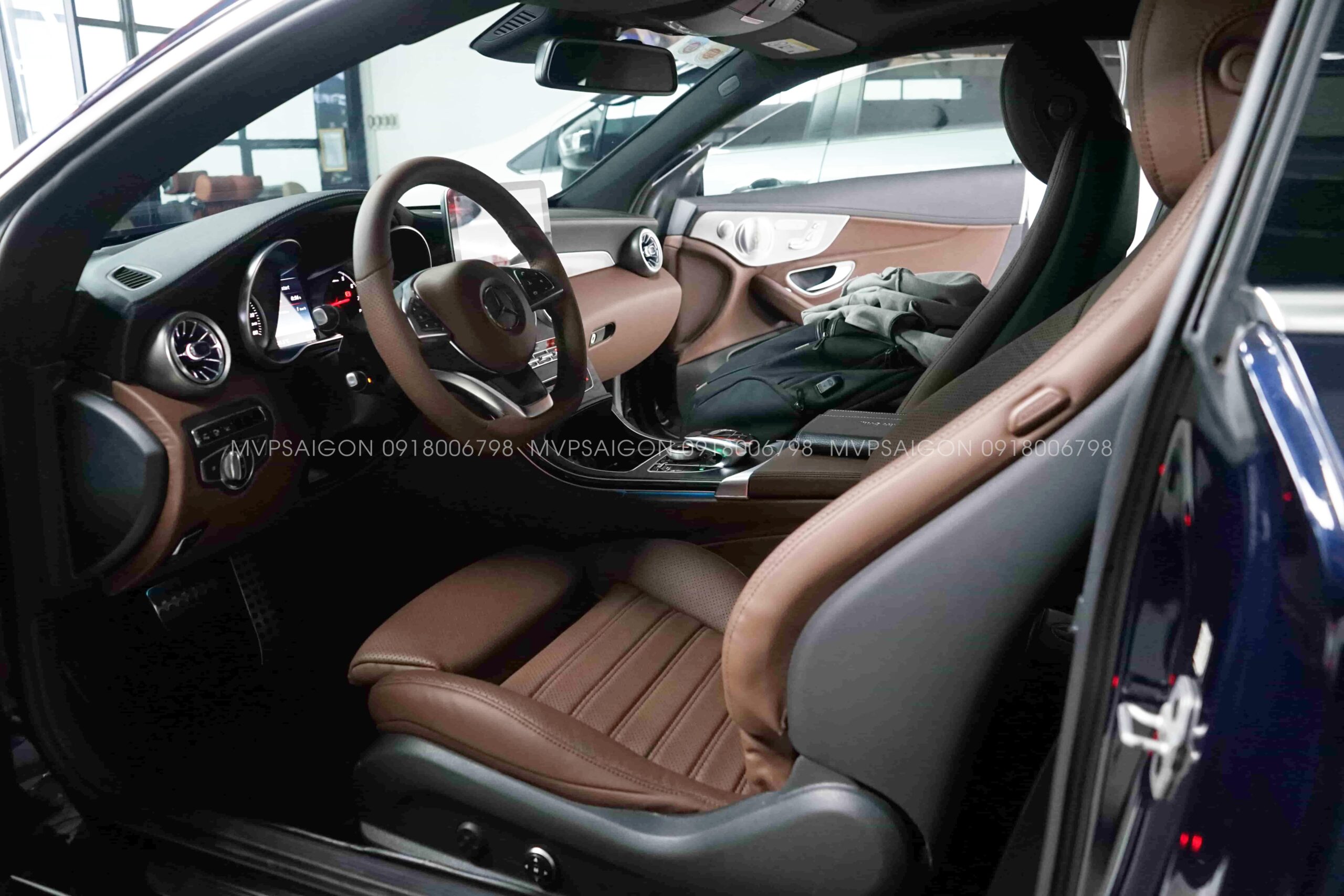 Bọc da Mercedes Benz C300 - Da Ý nhập khẩu Mastrotto Le mans
