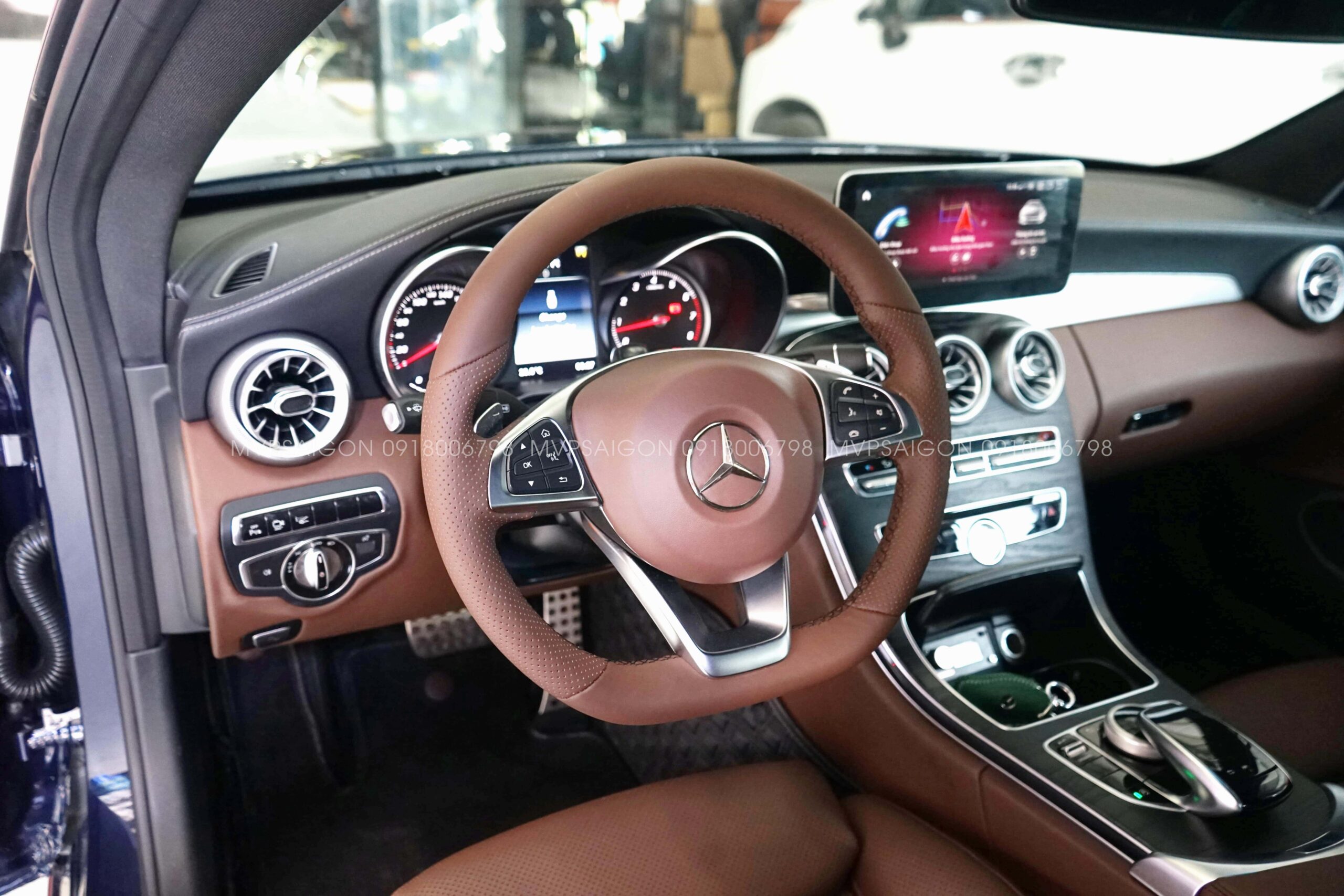Bọc da Mercedes Benz C300 - Da Ý nhập khẩu Mastrotto Le mans
