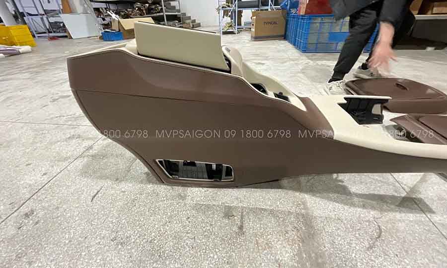 Bọc da nội thất Mercedes V250 AMG