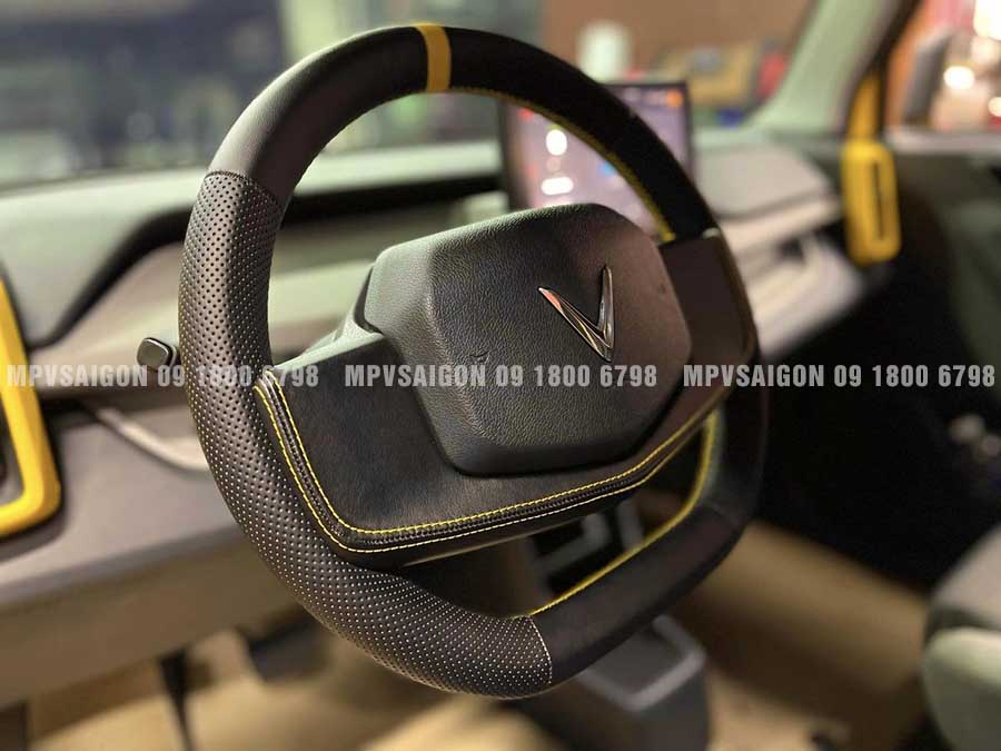 Bọc da vô Lăng và vô lăng carbon xe VinFast VF3