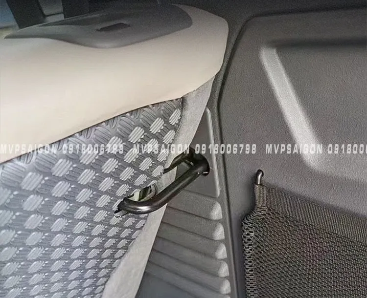 Độ ngả lưng ghế hàng hai Land Rover Defender