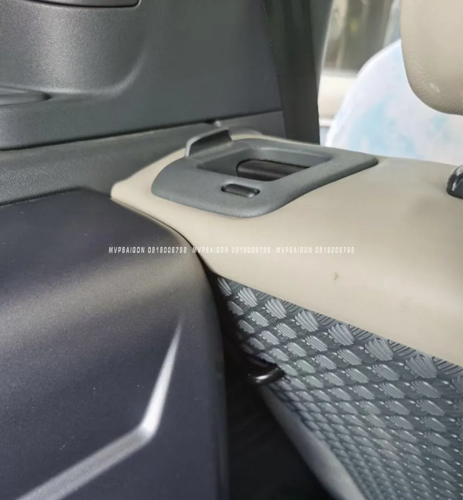 Độ ngả lưng ghế Land Rover Defender 110 đời 2020~2023