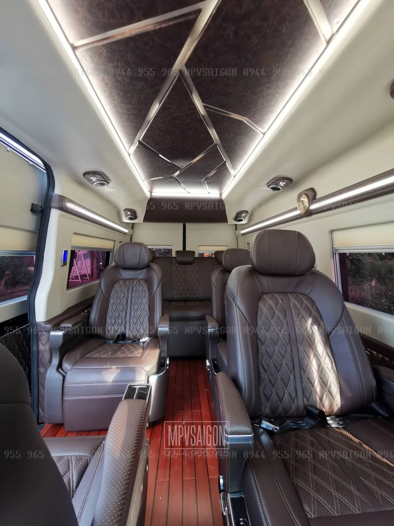 Nâng cấp ghế Nội thất Ford Transit VIP Limousine: Kinh nghiệm và bảng giá mới nhất