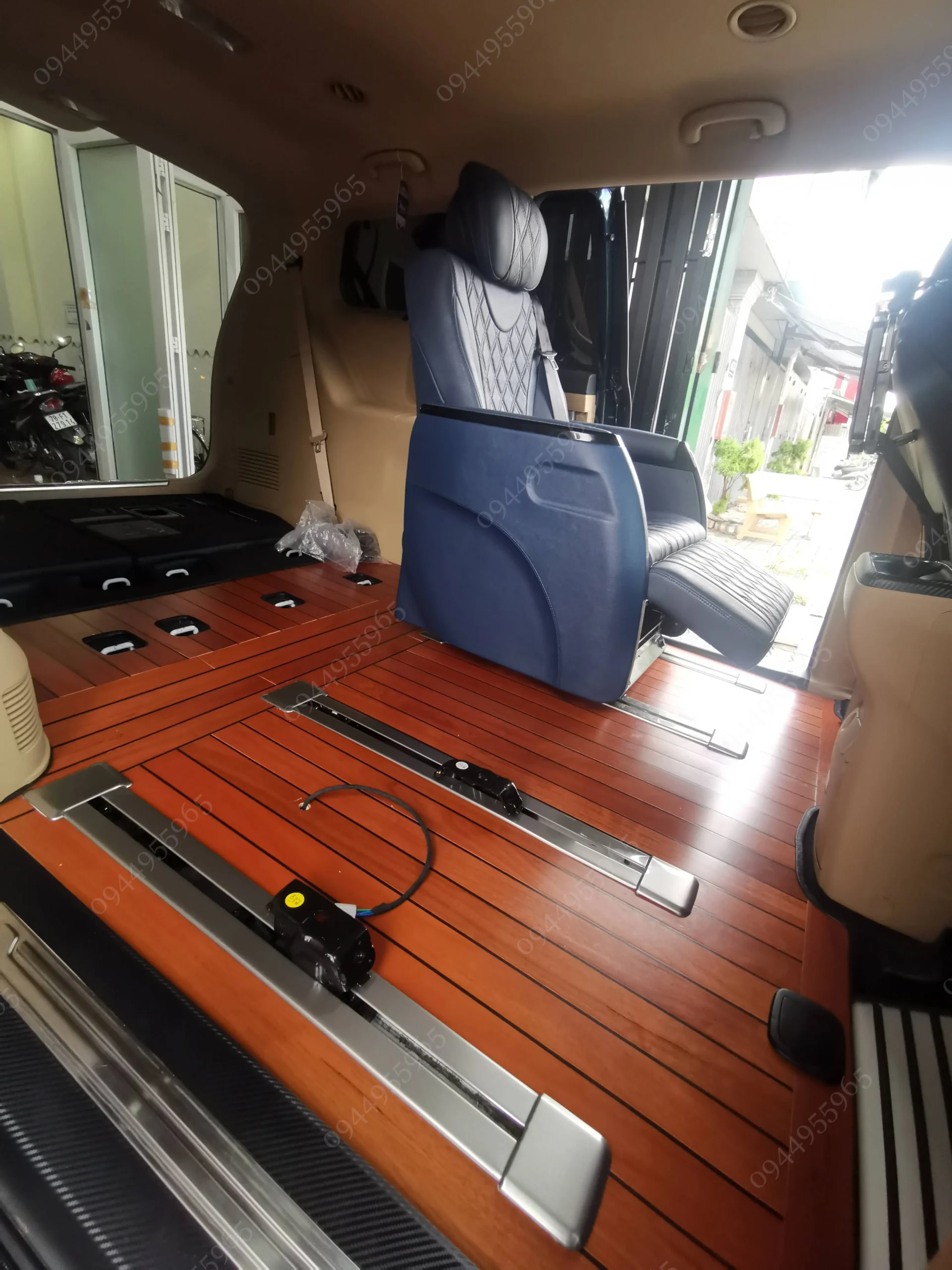 Nâng cấp ghế - độ ghế Limousine Kia Sedona