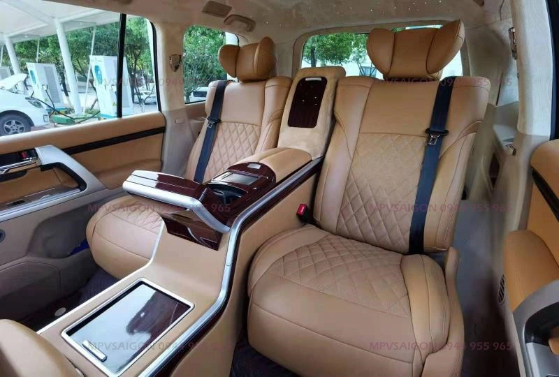 Nâng cấp ghế Limousine Land Cruiser ghế thương gia MBS