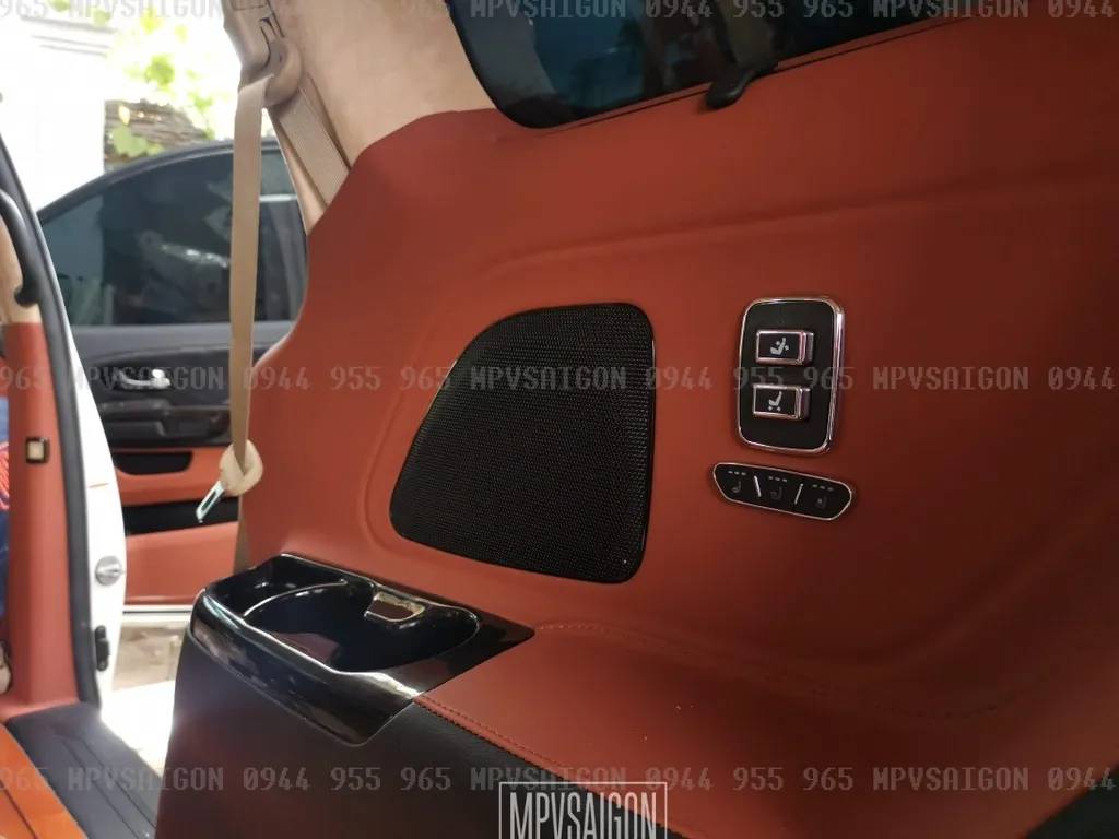 Ghế băng ba chỉnh điện ngả thành giường cho Kia Sedona/ Kia Carnival 2024 2025