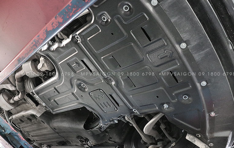 Giáp gầm bảo vệ động cơ Ford Explorer