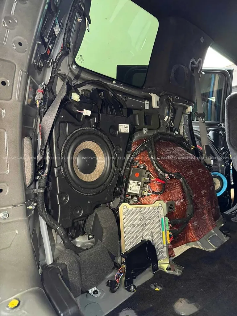 HYUNDAI SANTA FE 2025: TOÀN BỘ GIẢI PHÁP NÂNG CẤP ÂM THANH VÀ CHI PHÍ