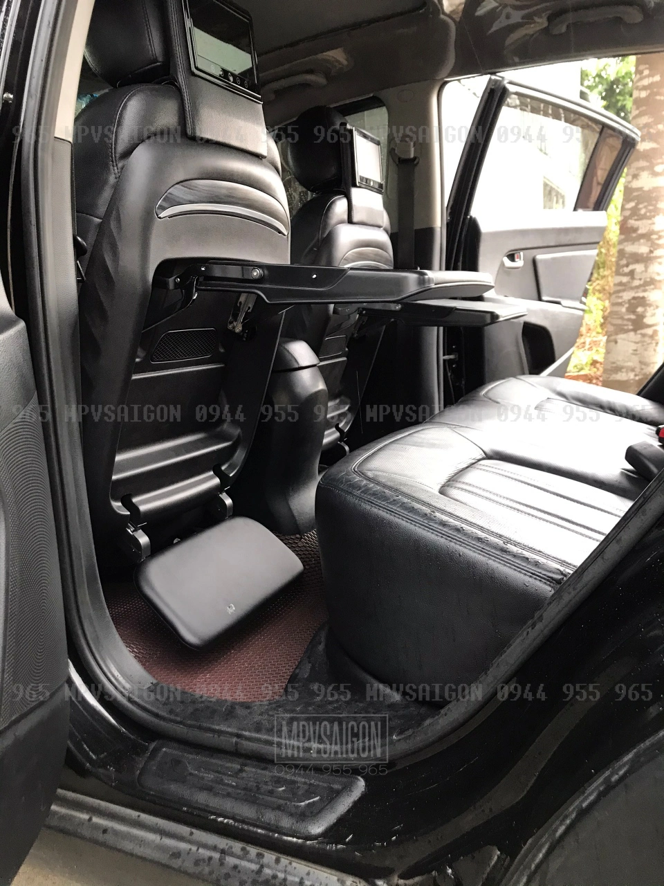 Bàn ăn bàn làm việc xếp gọn xe Kia Spotage