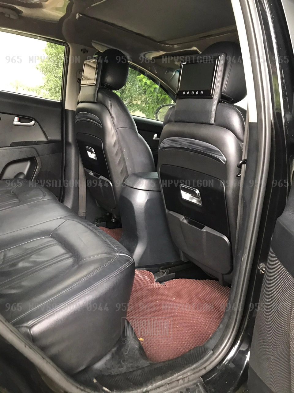Bàn ăn bàn làm việc xếp gọn xe Kia Spotage