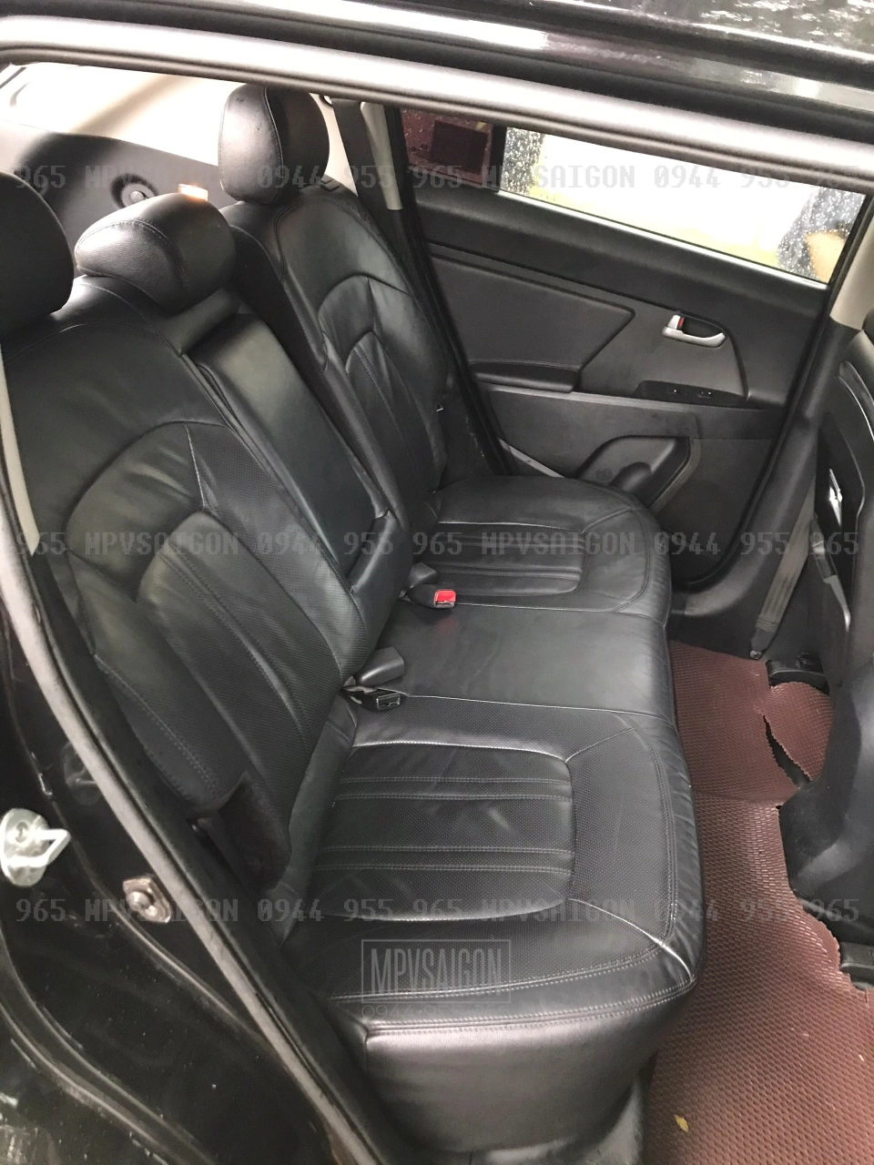 Bàn ăn bàn làm việc xếp gọn xe Kia Spotage