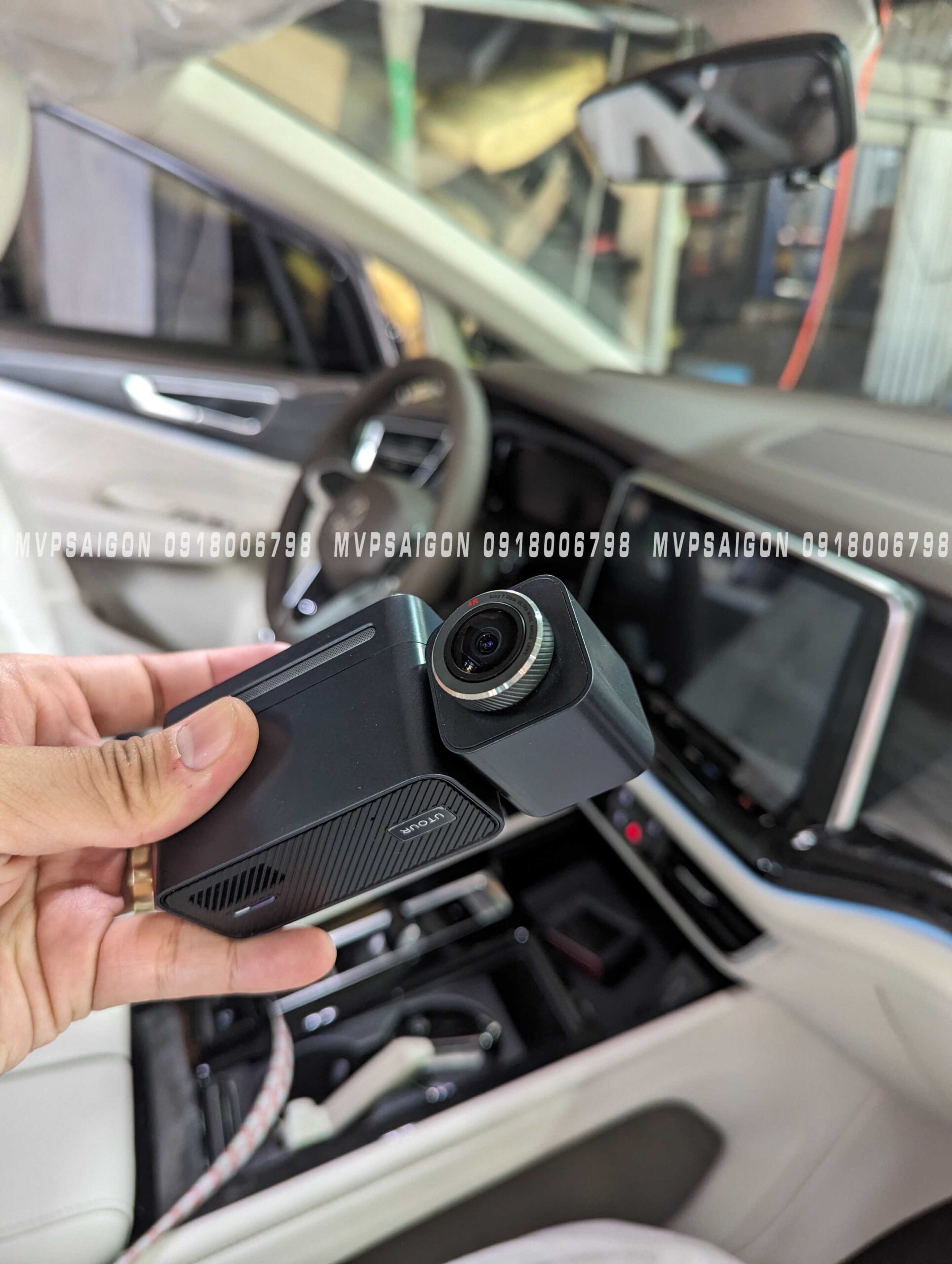 Camera hành trình Utour C2 Max cho xe Volkswagen Viloran