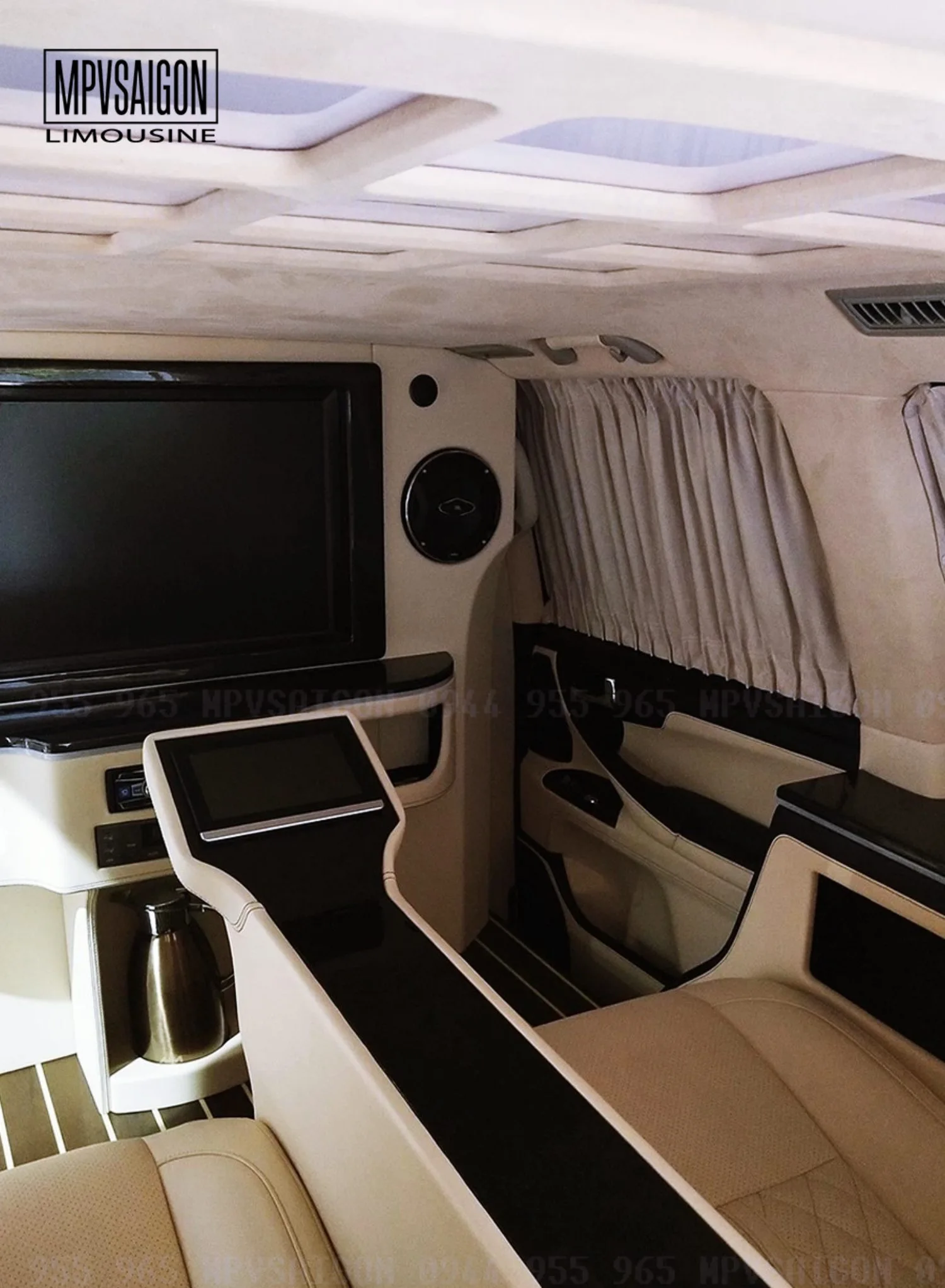 LEXUS LX570 nâng cấp thương gia có vách ngăn: báo giá mới nhất