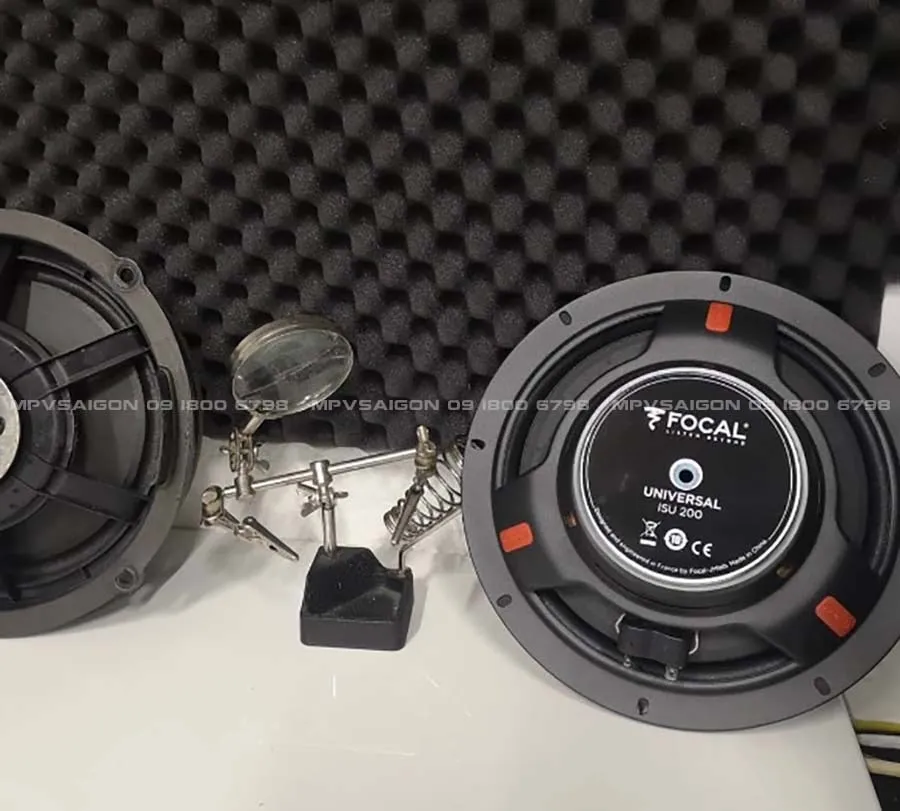 FOCAL ISU 200