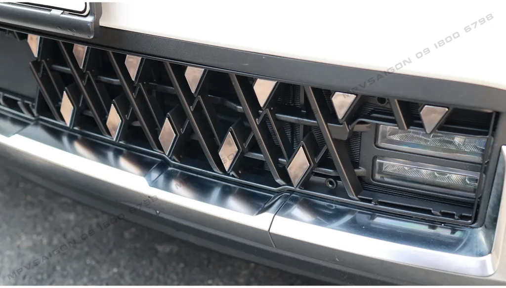 MẶT CA LĂNG DƯỚI NEW KIA CARNIVAL 2024 2025 MẪU HÀN QUỐC