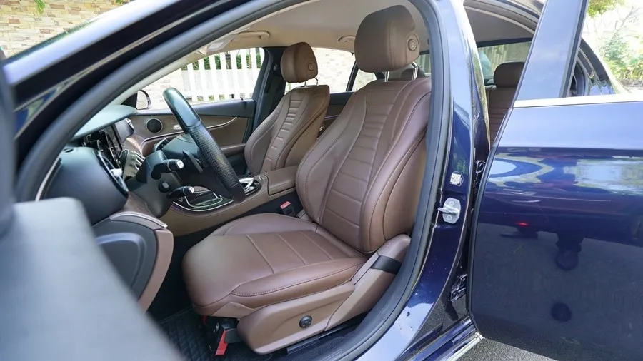 MERCEDES-BENZ E200 BỌC DA GHẾ