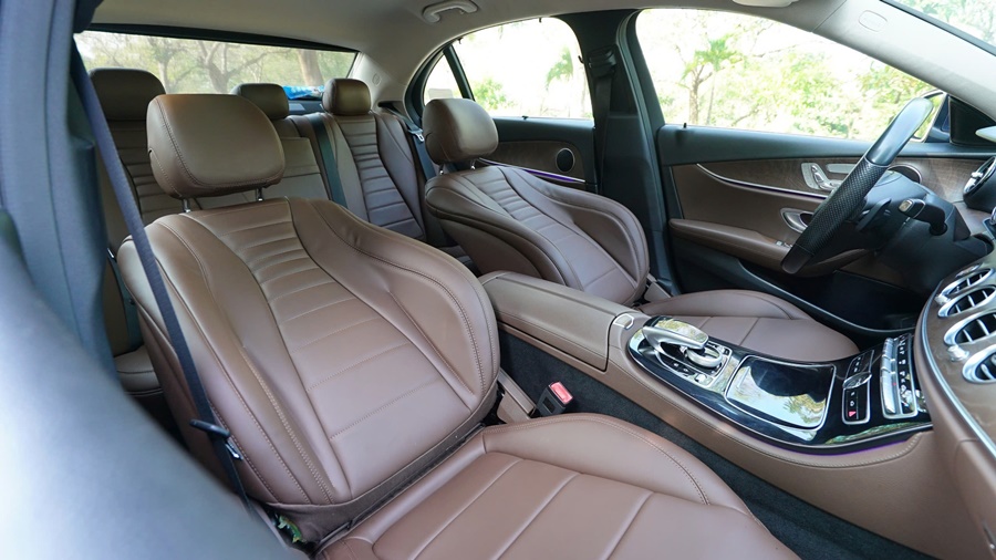 MERCEDES-BENZ E200 BỌC DA GHẾ
