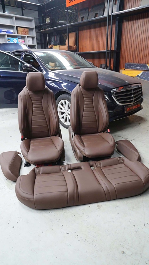 MERCEDES-BENZ E200 BỌC DA GHẾ
