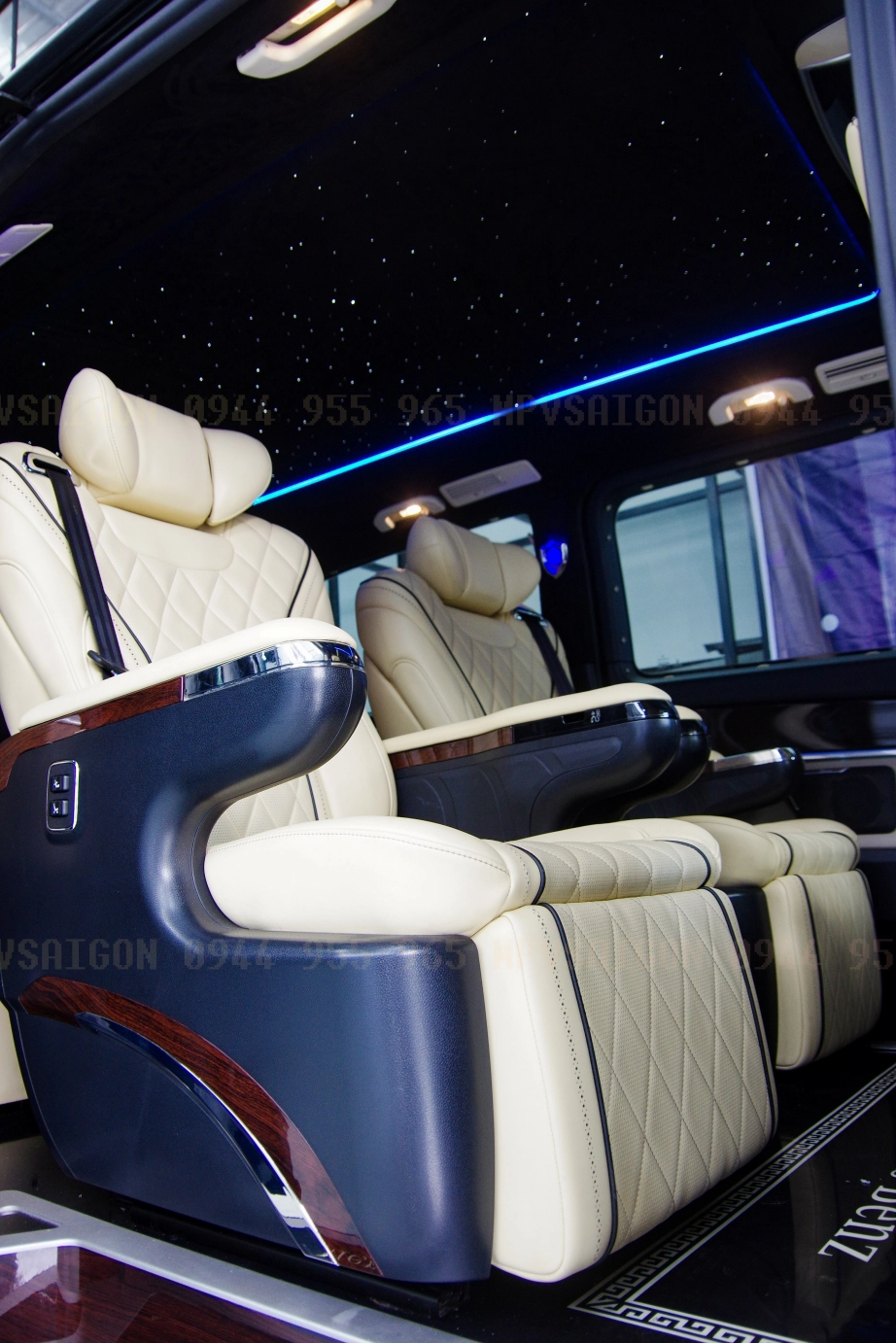 Mercedes Benz V250 độ nội thất thương gia
