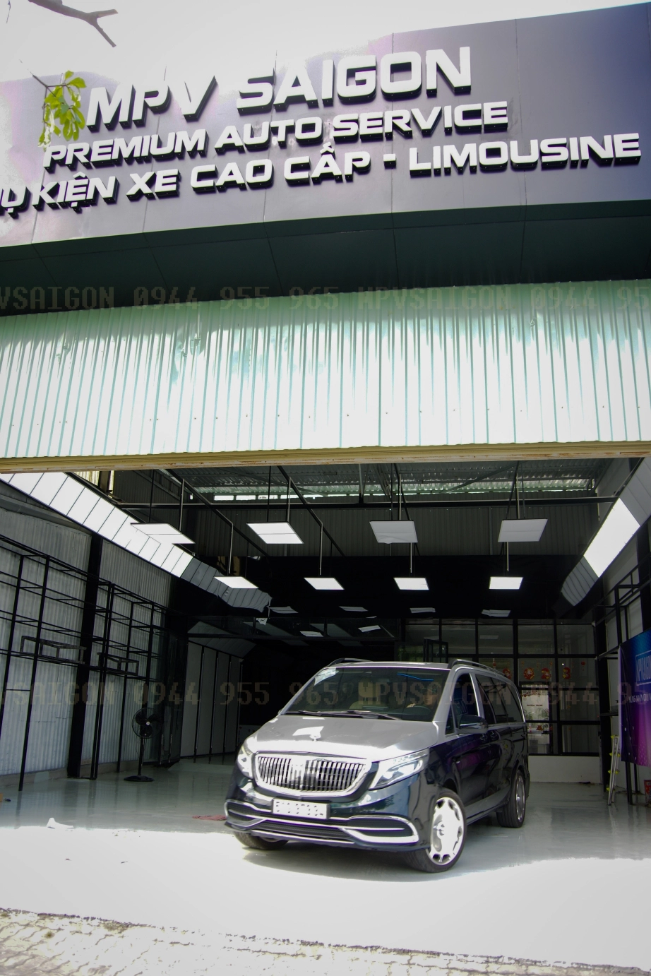 Mercedes Benz V250 độ nội thất thương gia