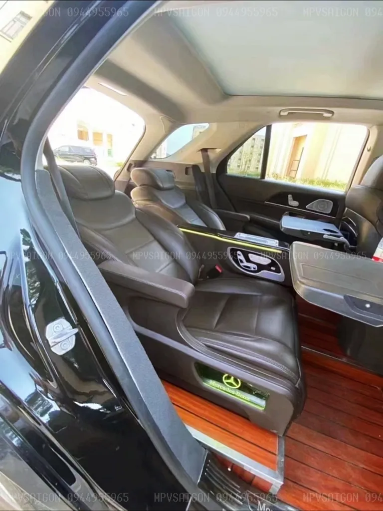 Mercedes Benz GLS độ nội thất Limousine nhập khẩu: báo giá mới nhất