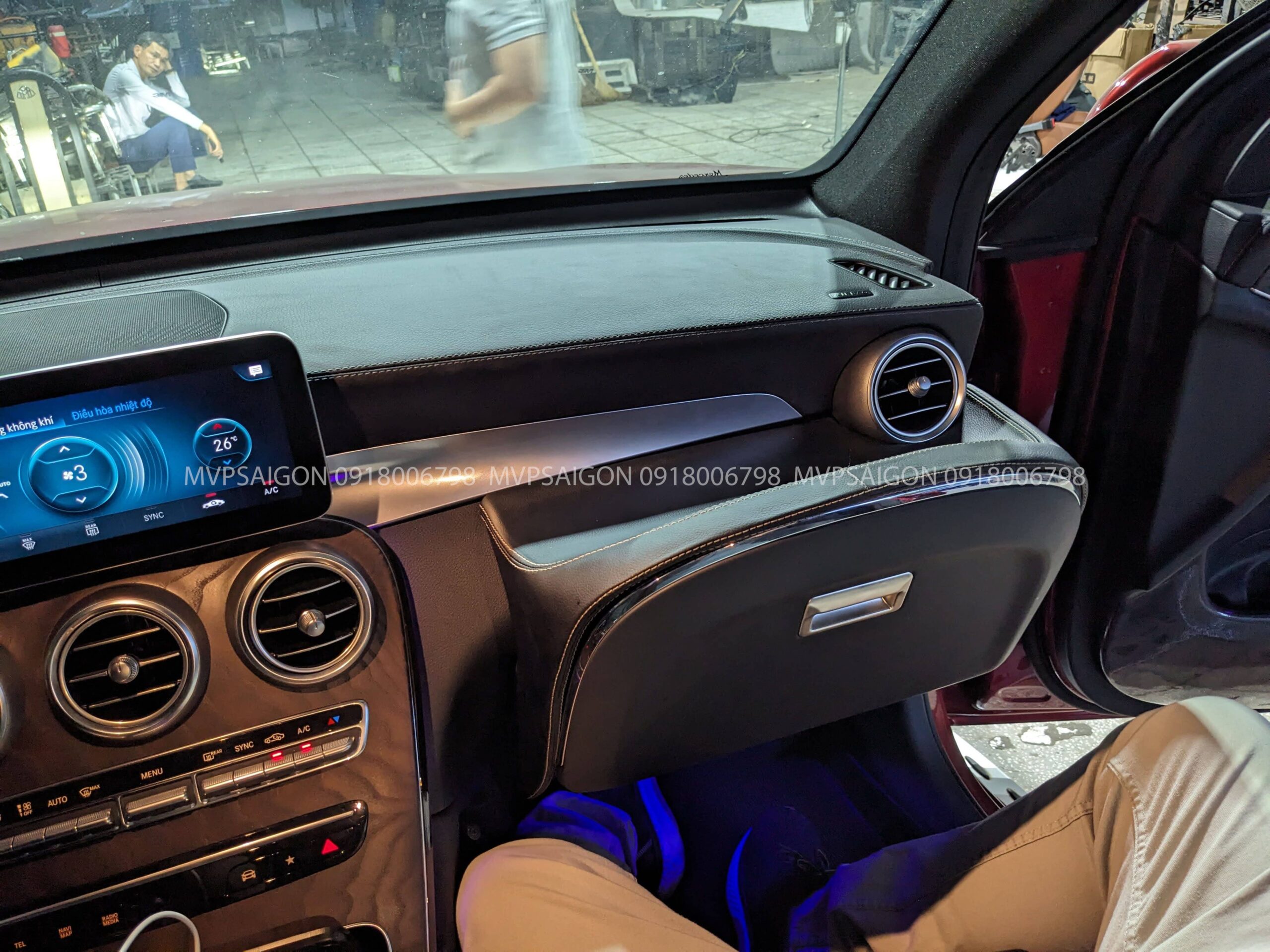 Nâng cấp bàn làm việc Mercedes Benz GLC