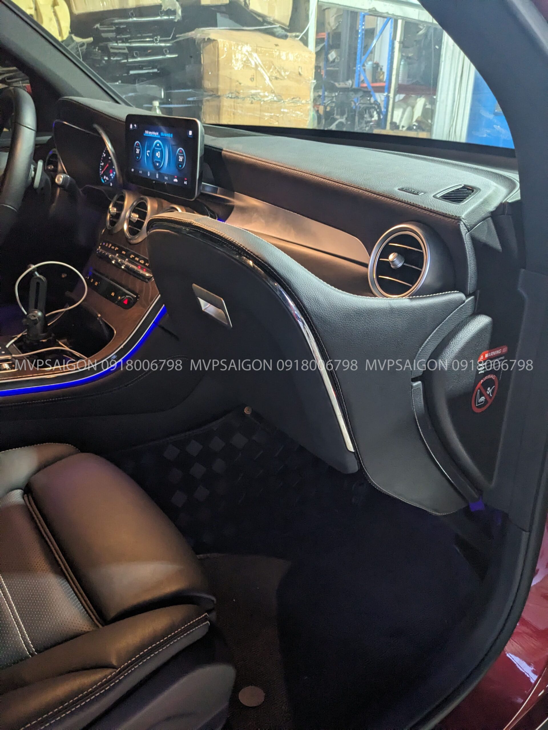 Nâng cấp bàn làm việc Mercedes Benz GLC