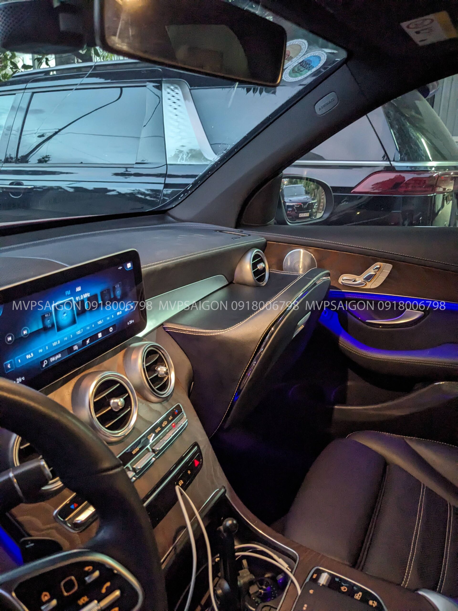 Nâng cấp bàn làm việc Mercedes Benz GLC