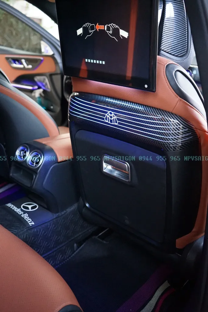 Nâng cấp bàn xếp lưng ghế Benz C-class C300