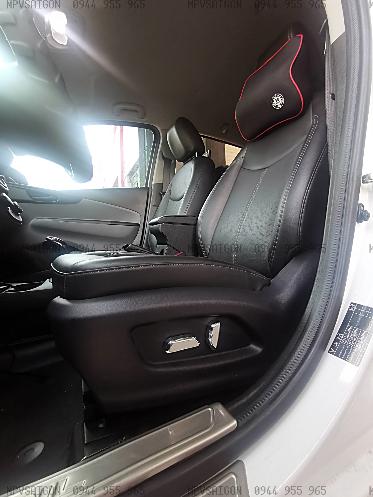 Nâng cấp ghế chỉnh điện trượt tới lui - Ghế Vinfast Lux A- Lux SA