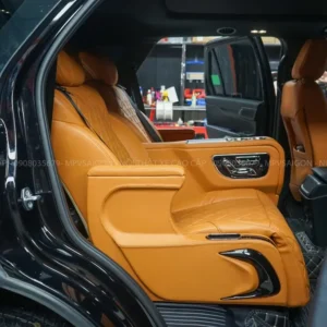 Nâng cấp ghế Limousine Ford Everest 2025: kinh nghiệm và báo giá mới nhất