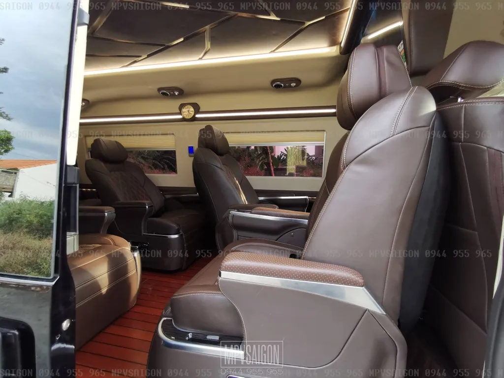 Nâng cấp - Độ ghế Limousine dòng VIP cho Ford Transit