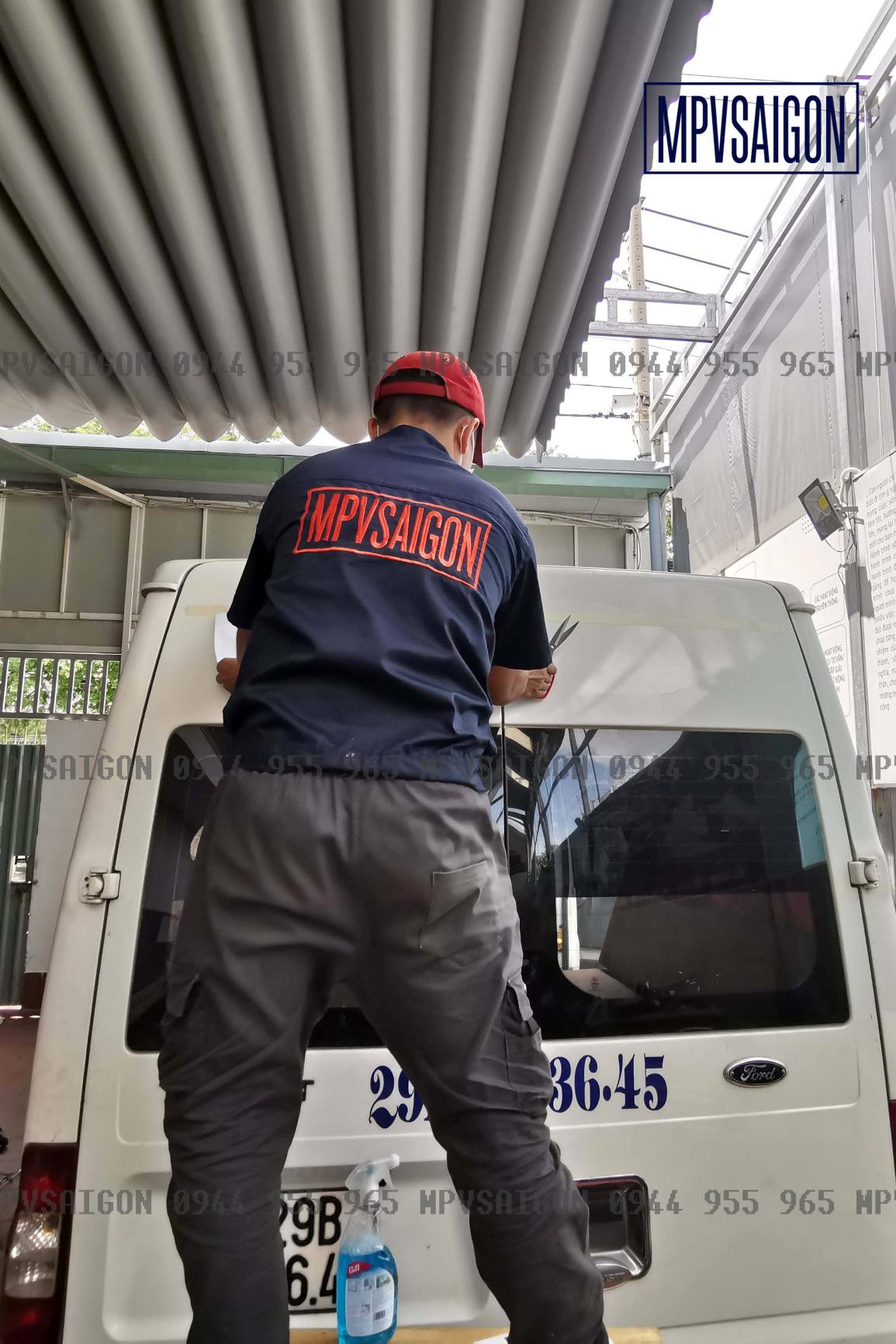 Nâng cấp limousine Ford Transit