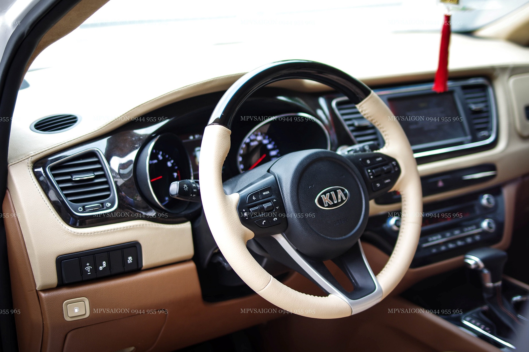 Nâng cấp SEDONA Limousine đẳng cấp