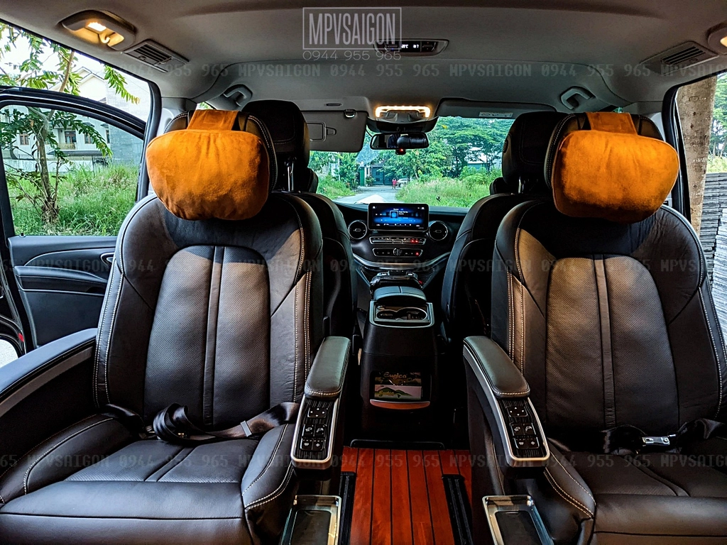 Độ nội thất thương gia Limousine Mercedes Benz V250 AMG mới nhất