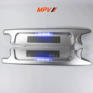 Ốp nhôm chống trầy bậc lên xuống có LED xe Viloran