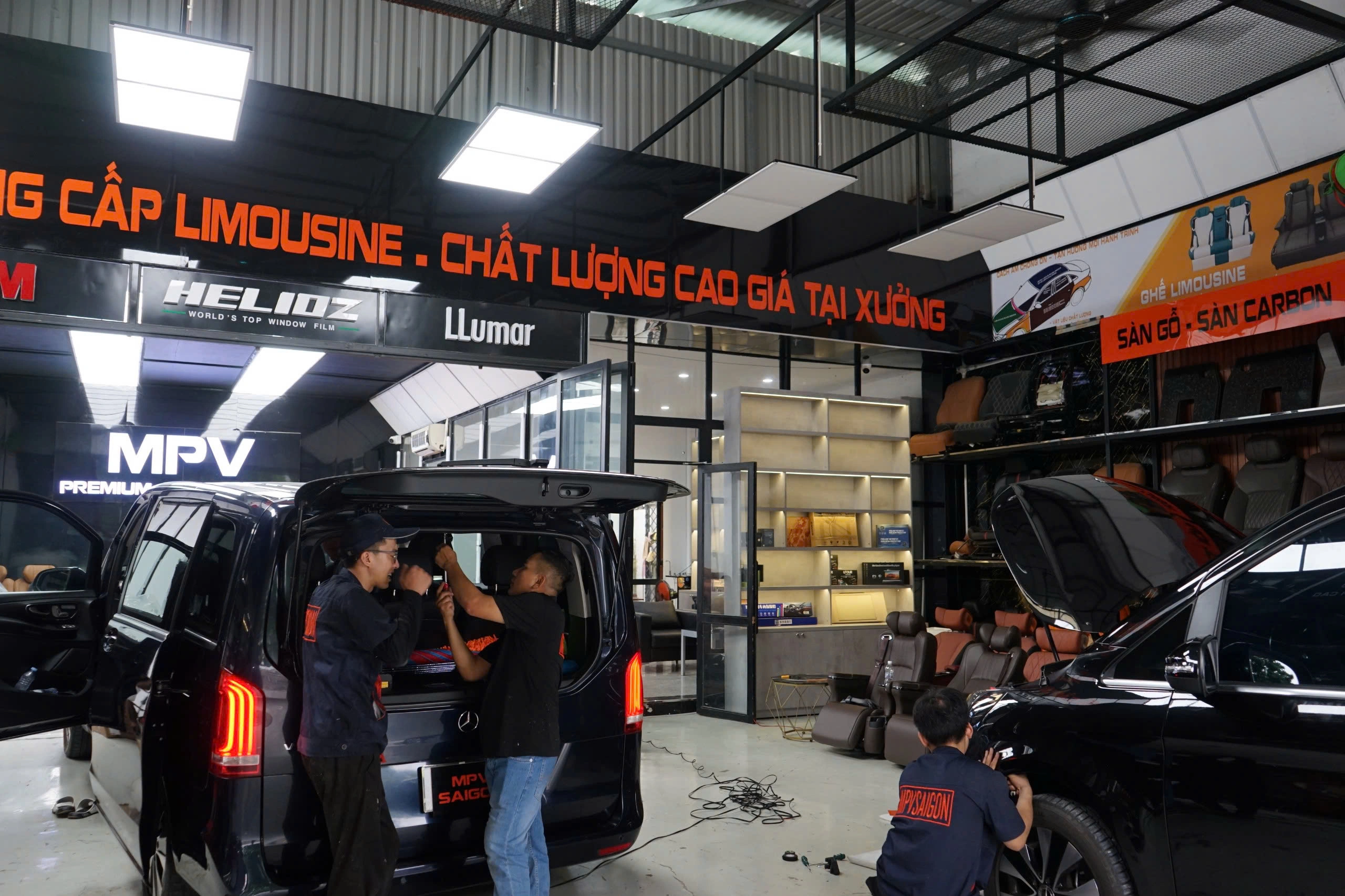 SÀN DA MICROFIBER DÀNH CHO VOLKSWAGEN GOLF 8 TẠI MPVSAIGON