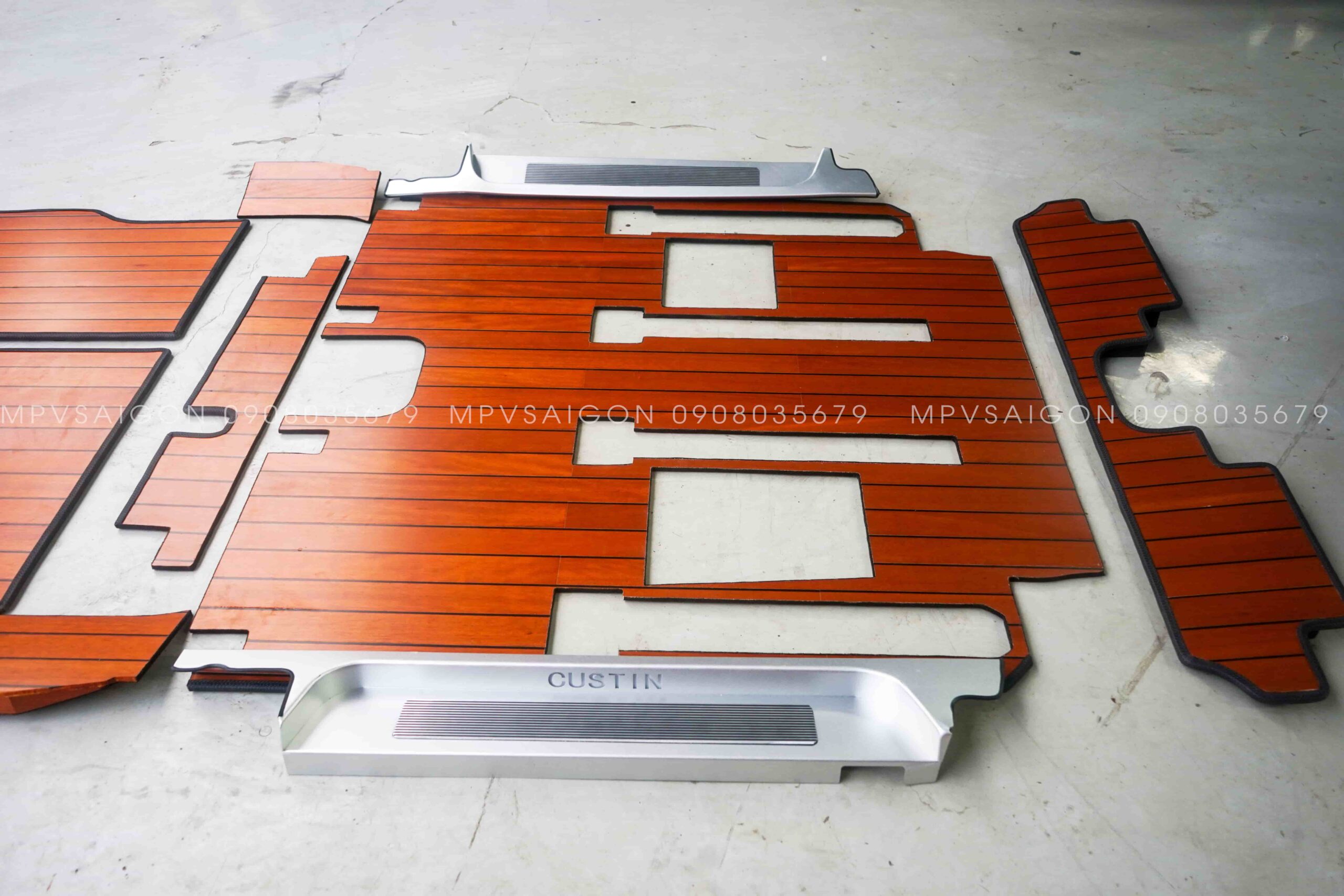 Sàn gỗ tự nhiên Hyundai Custin mẫu mới nhất 2025 tại MPVSAIGON