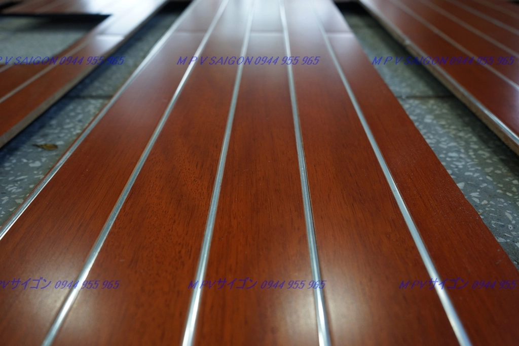 Sàn gỗ tự nhiên Kia Carnival 2024 2025 7 chỗ