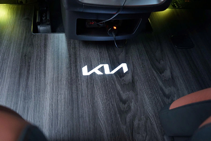 Sàn nhựa vân gỗ Kia Carnival 2024 2025: Báo giá và bảng màu chi tiết nhất