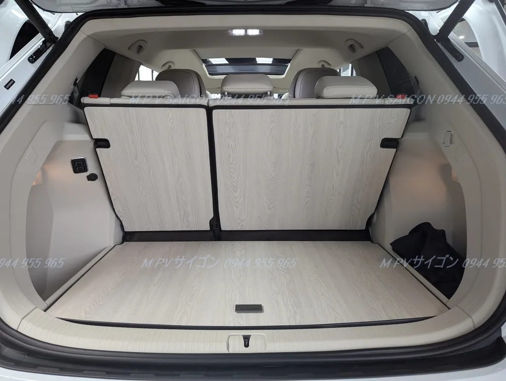 Sàn SPC vân gỗ Volkswagen Viloran 2024