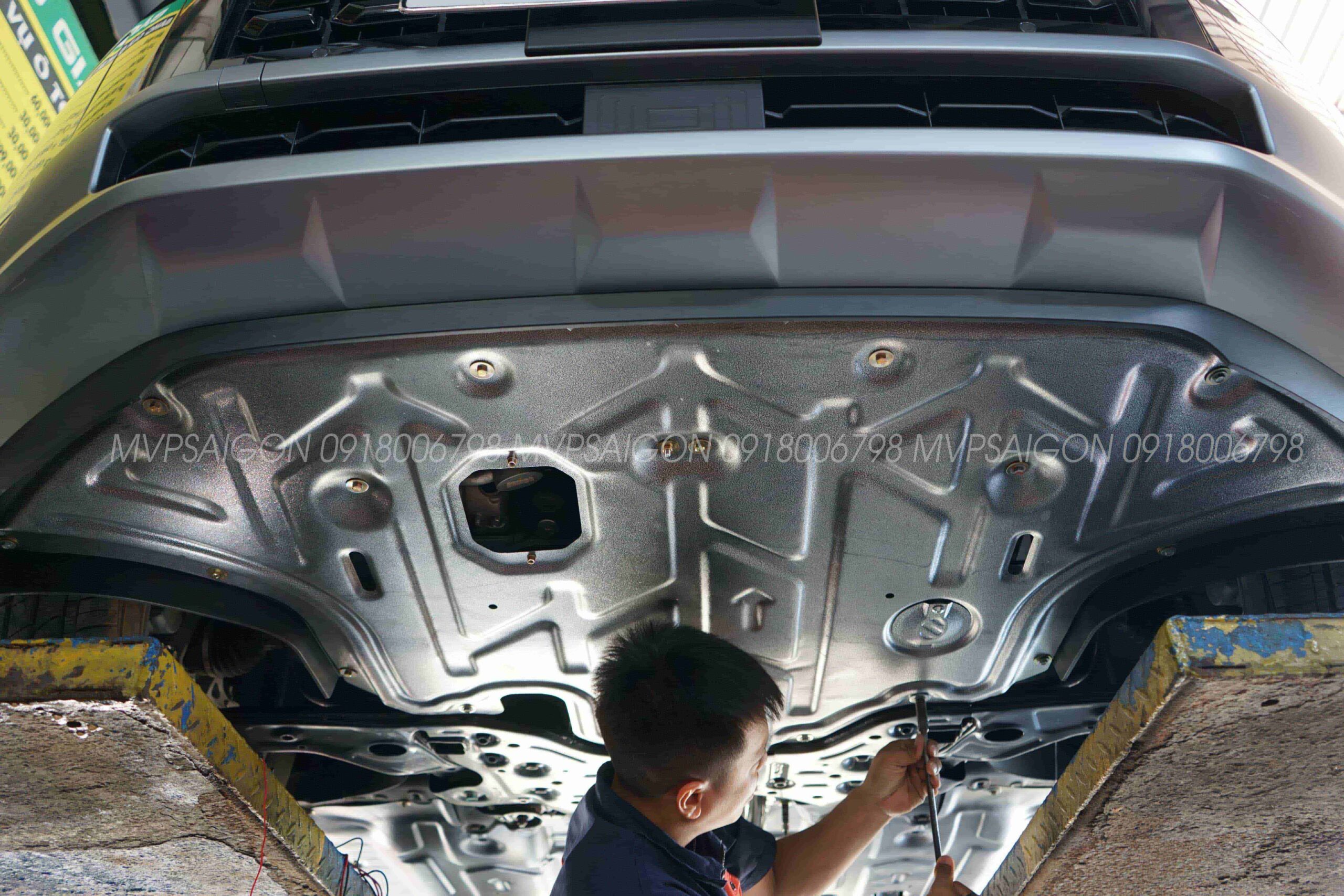 Tấm ốp gầm bảo vệ động cơ - tấm giáp gầm Honda Odyssey